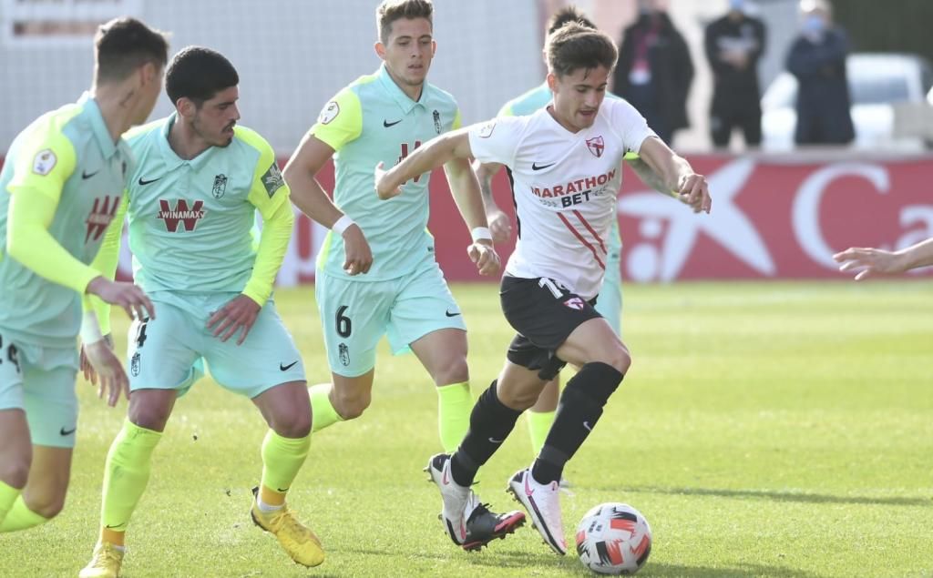 Lopetegui mima a 'Bam Bam' Romero, goleador del Sevilla Atlético y Pichichi de Segunda B