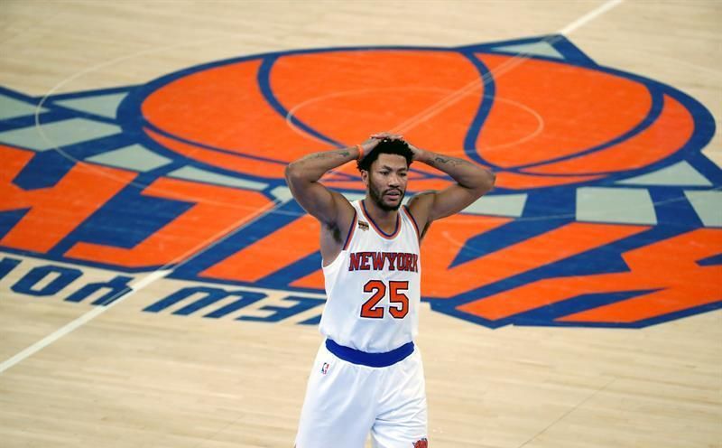 Los Knicks acuerdan con los Pistons el traspaso del veterano base Derrick Rose