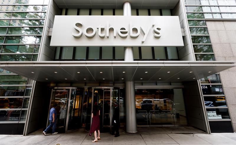 Sotheby's ofrecerá unas deportivas del expresidente Obama por 25.000 dólares