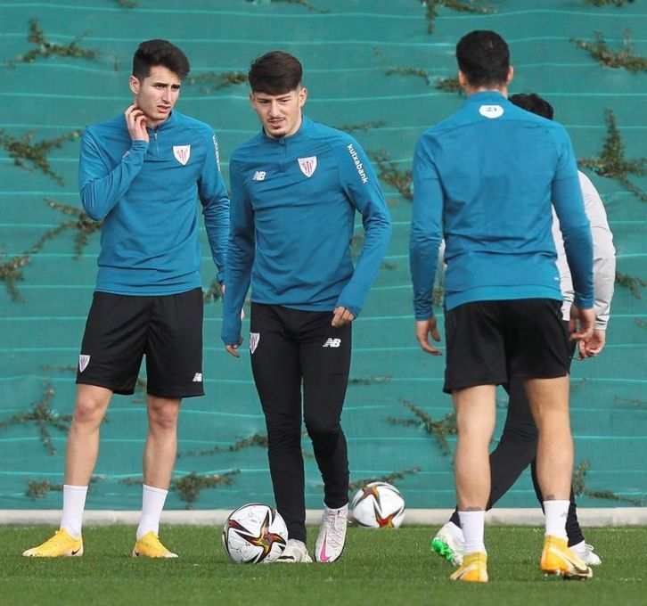 Unai Vencedor: "Marcelino me pide que juegue tranquilo y hacia adelante"