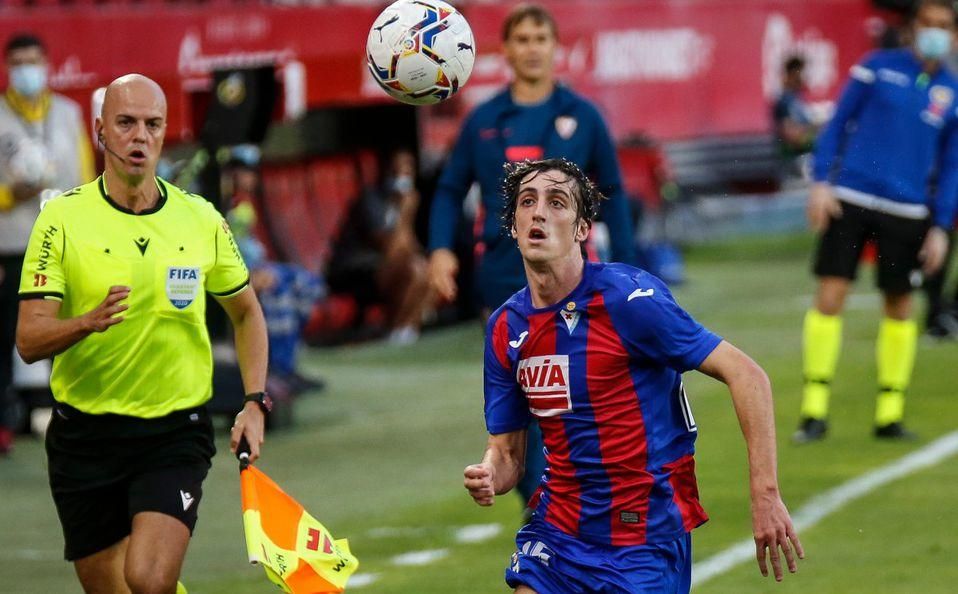 "El Barcelona tiene en mente a Bryan Gil, calcula que el Sevilla pediría 35 millones y eso no es nada"