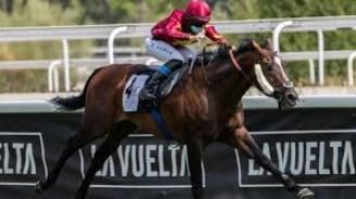 La jockey sevillana Nieves García agranda su leyenda