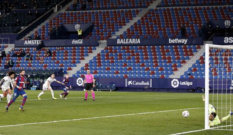 0-1: El Levante acusa la resaca copera y el Osasuna vuelve a ganar fuera
