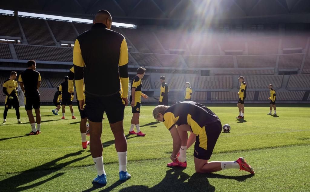 El Dortmund ultima en La Cartuja la preparación del partido ante el Sevilla FC