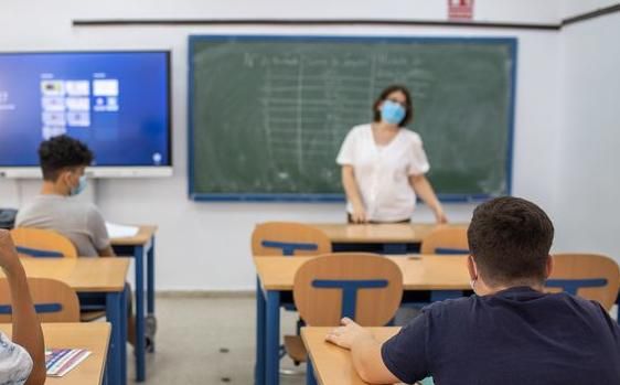 Vacuna contra la COVID-19: Turno para el profesorado de Infantil, Primaria y Secundaria