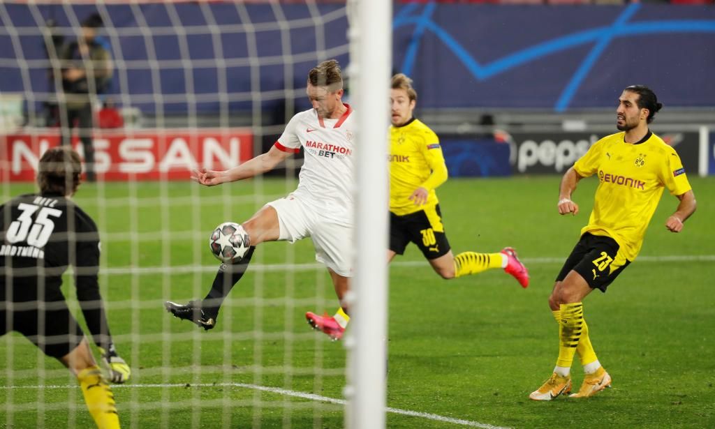 El Dortmund le da vueltas al gol de De Jong