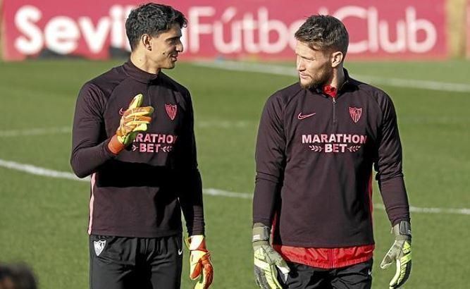 Palop elogia al 'Zamora' Bono y valora la opciones de Liga del Sevilla