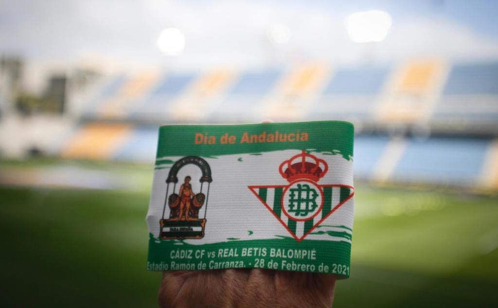 Cádiz-Betis, en un 28-F: Guardado luce "un detalle especial en un día especial"