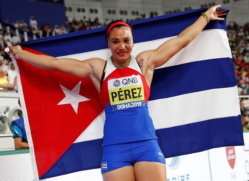 La campeona mundial Yaimé Pérez lidera la prueba de disco con 66,68 m
