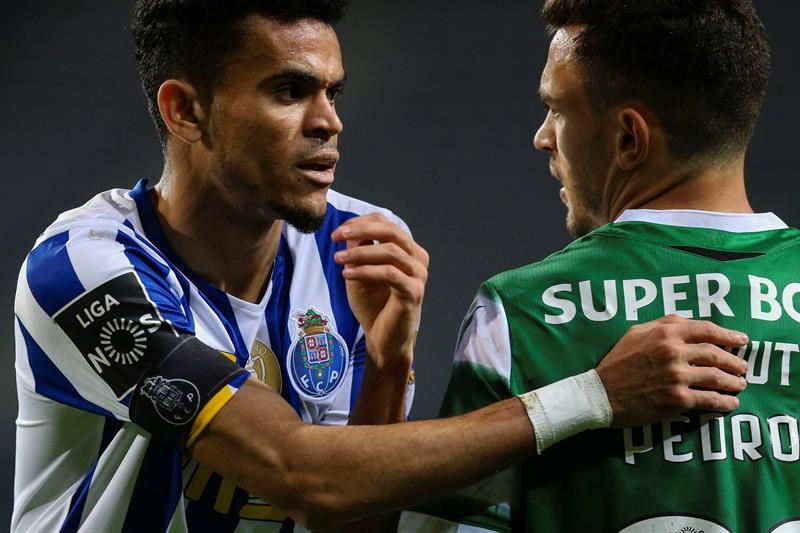 El empate entre Oporto y Sporting deja más líderes a los leones