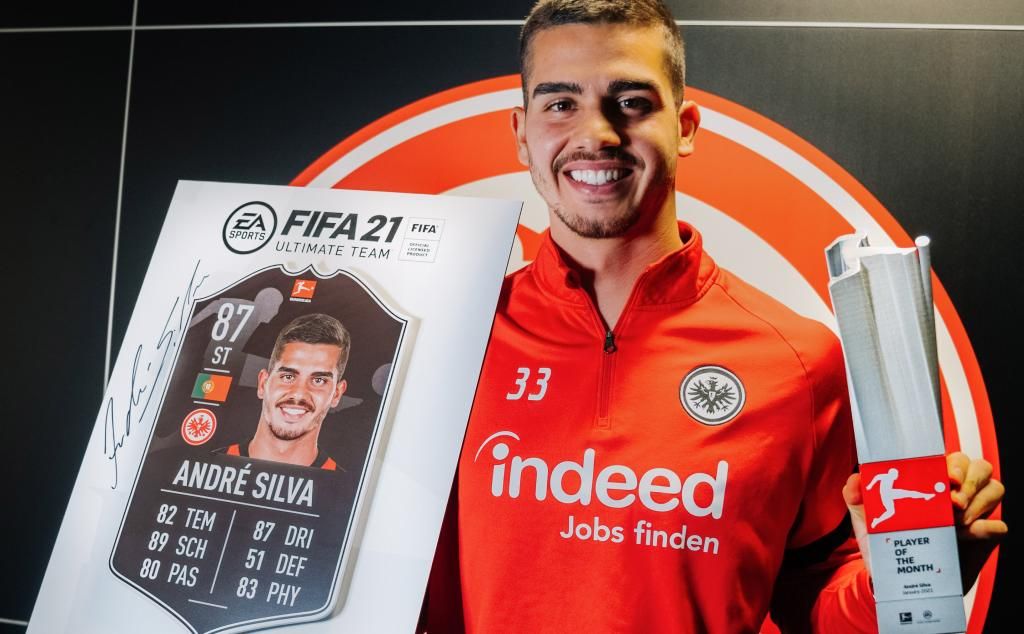 André Silva se acuerda de los que lo criticaron en Sevilla y Milán