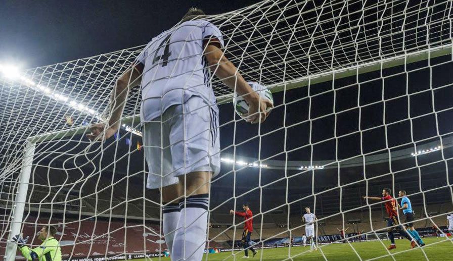 Joachim Löw 'culpa' ahora a Sevilla del 6-0 contra España