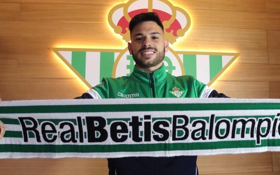 Ivi renueva con el Betis