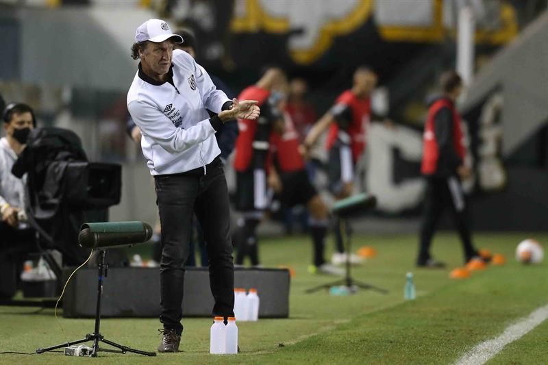 Cuca sustituirá el argentino Jorge Sampaoli en el banquillo de Atlético Mineiro