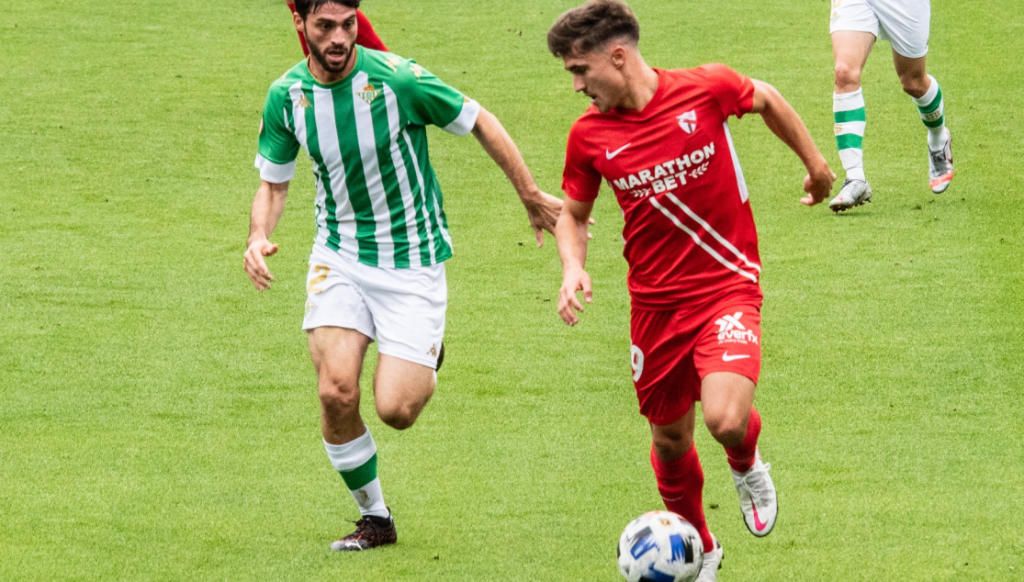 El premio que hay en juego en el derbi de filiales: así es el camino que les espera