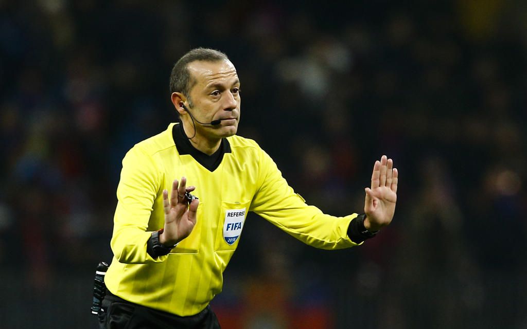 Çakir, un clásico con buenos precedentes para Dortmund-Sevilla