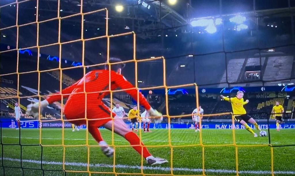 Dortmund 2-2 (5-4) Sevilla: Cada error en la Champions se paga; firmado Haaland