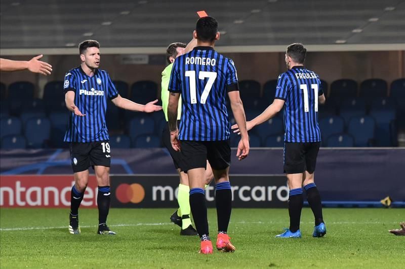 De Roon: "Sería bonito jugar con 11 todo el partido en Madrid"