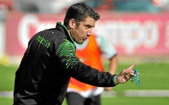 El ex del Betis Julio Velázquez vuelve a tener equipo