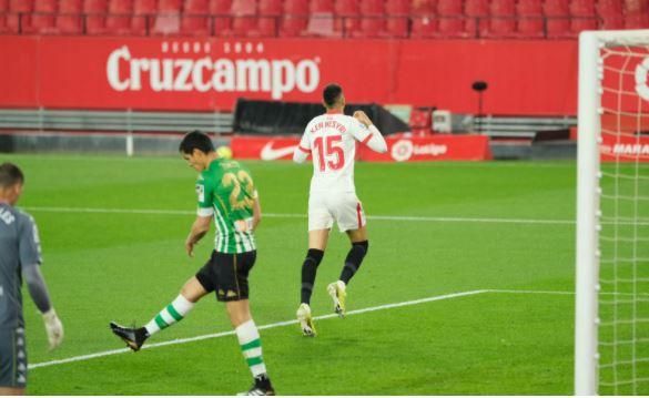 Sevilla 1 - 0 Betis: El derbi centenario lo gana la eficacia y el oficio del Sevilla
