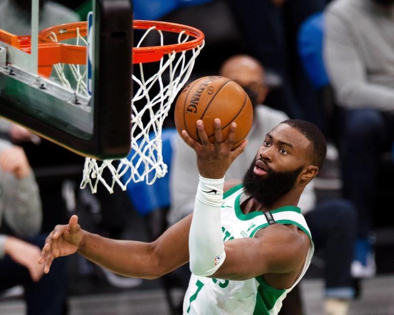 107-134. Brown y Celtics hunden a Rockets con la decimosexta derrota seguida