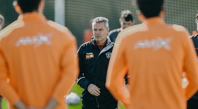 El Elche prepara la visita al Sevilla con Rigoni y Piatti, pero sin Barragán