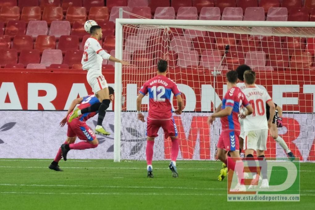 Los datos de En-Nesyri se acumulan: 15 puntos, el mejor cabeceador, leyenda marroquí...