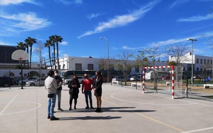 El Ayuntamiento de Sevilla mejora la pista multideportiva de Nueva Tablada