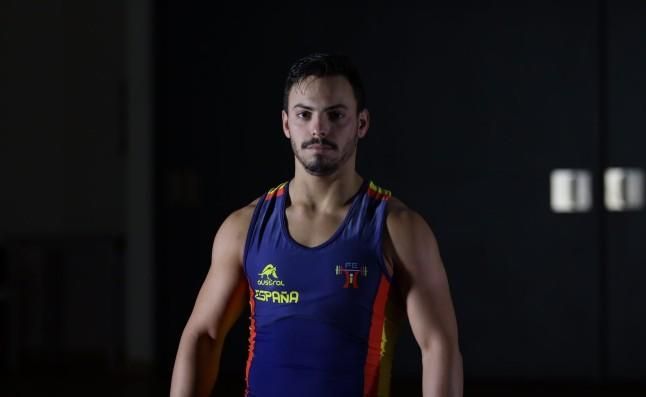 El sevillano Brachi mira a Tokio desde Moscú