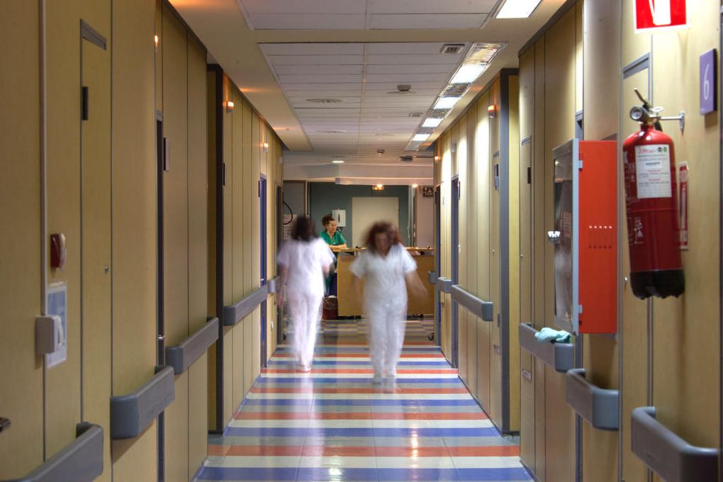 Más de 700 muertes por coronavirus en Sevilla capital