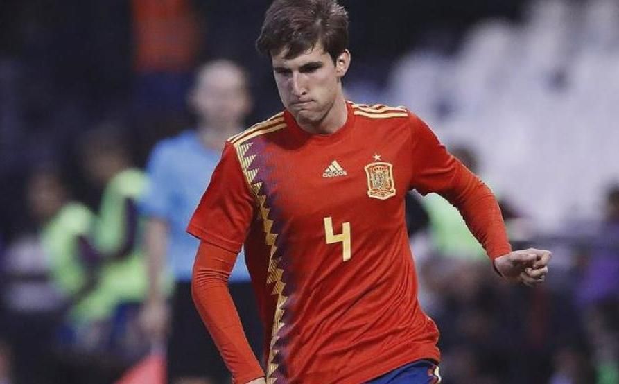 El bético Miranda arranca como titular el Europeo sub 21; el sevillista Pozo espera en el banquillo