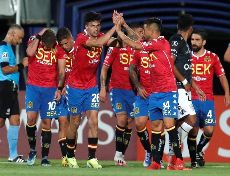 Antofagasta y Unión Española destacan en el arranque del fútbol chileno 2021