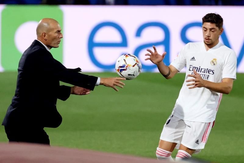 Valverde alegra a Zidane, ya toca el balón