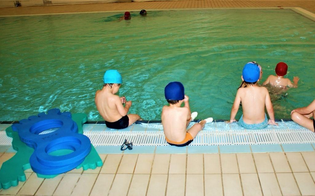 Plazas libres en los cursos de natación infantil