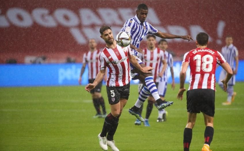 El Betis, pendiente hoy del derbi vasco para depender de sí mismo