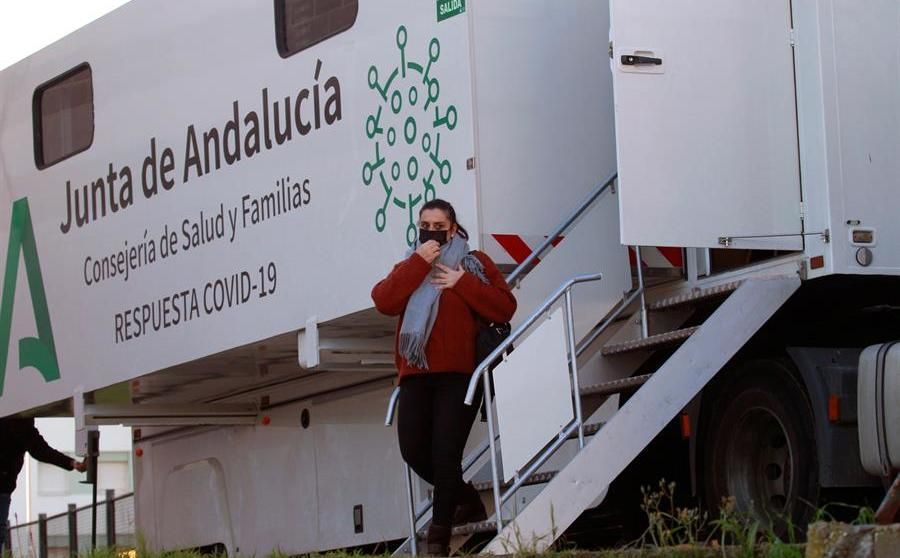 Andalucía registra 2.249 contagios y 9 muertos en el último día