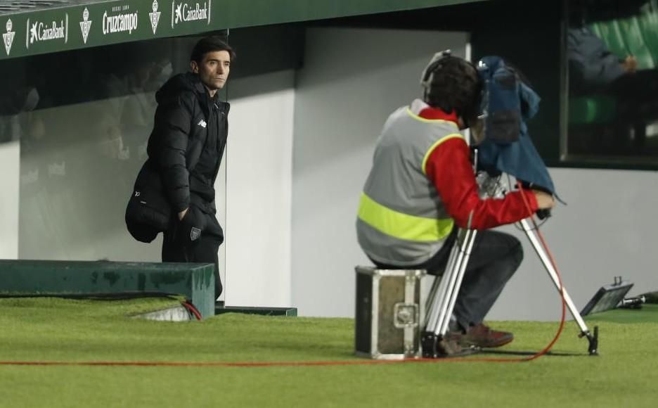 Las bajas de Marcelino para su semana más sevillana: final de Copa y visita al Betis