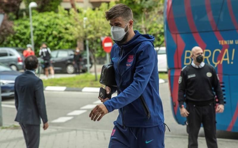 Piqué fue amonestado en el túnel de vestuarios por protestar