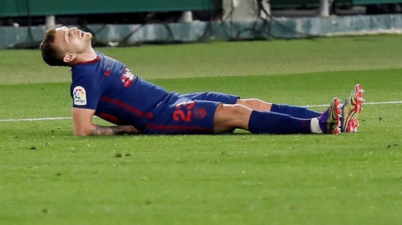 Joao Félix sufre un traumatismo en el tobillo; Trippier, molestias lumbares