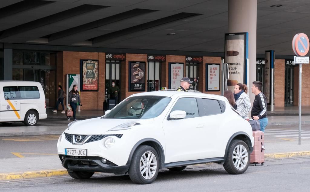Los bares andaluces cerrarán a las 20:00 horas, menos en Málaga, Cádiz y Huelva