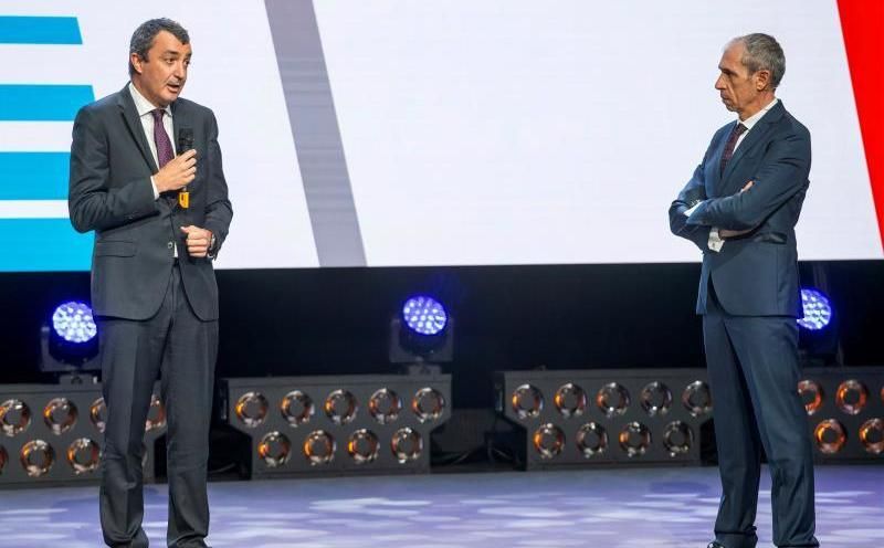 La Vuelta estrena el canal oficial en Twitch y recupera un podcast oficial