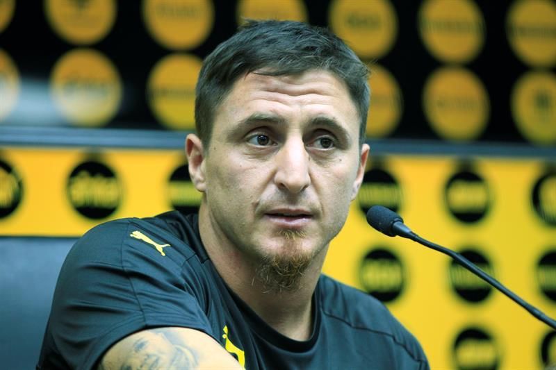 El uruguayo 'Cebolla' Rodríguez firma con el Plaza Colonia de su ciudad natal