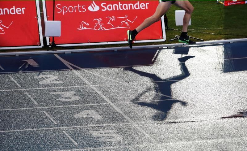 Daniel Mateo bate el récord de España de la hora en pista de Mariano Haro