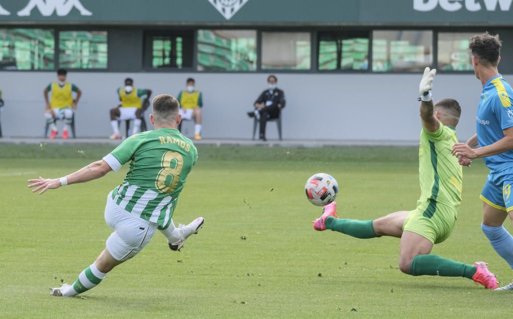 Betis Deportivo 3-0 Algeciras: Golpe en la mesa para seguir soñando con Segunda división