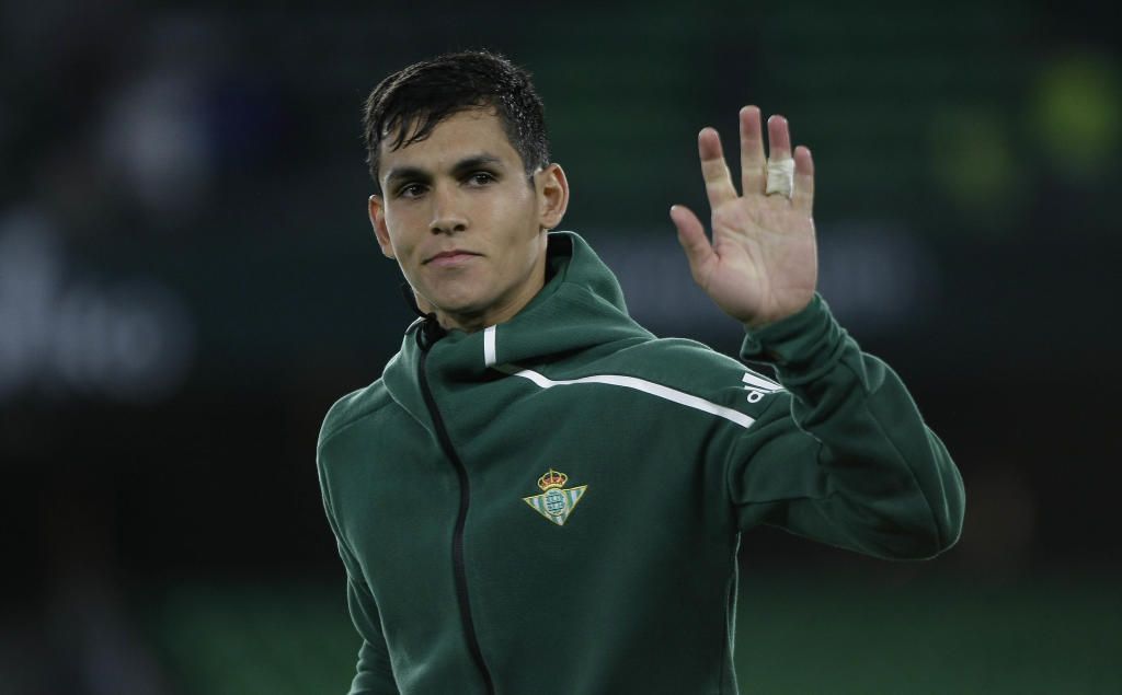 Mandi, que no sigue en el Betis, ya ha elegido destino