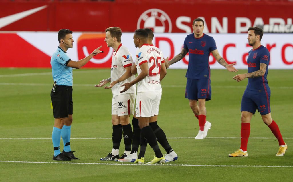 Árbitro y VAR para el Sevilla FC-Athletic
