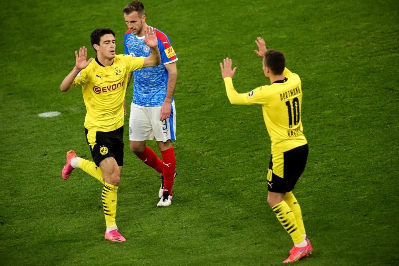 El Dortmund, sin Haaland, se clasifica con goleada a la final de la Copa