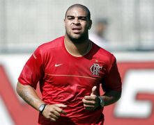 Adriano, el Emperador, será inmortalizado en el Paseo de la Fama del Maracaná