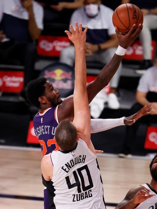 128-105. Ante los Knicks, Ayton y Paul permiten a los Suns seguir en la lucha por la mejor marca en la NBA