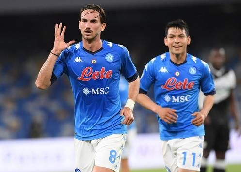 El Nápoles pone precio de salida a Fabián